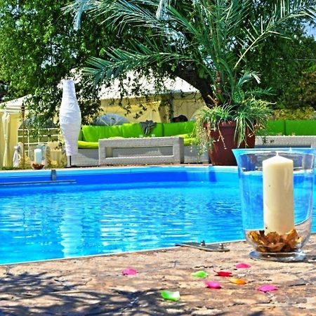 Hotel Star Питешти Экстерьер фото